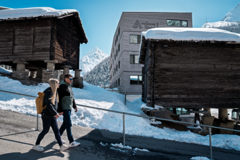 Aufenthalt im Winter im wellnessHostel4000 in Saas-Fee